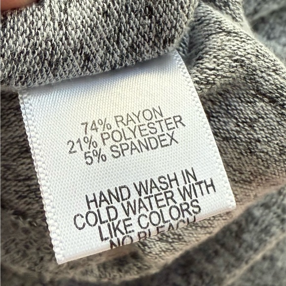 Gibson, Super Soft Knotted Front Pullover, scoop neck, Size M - Picture 5 of 5